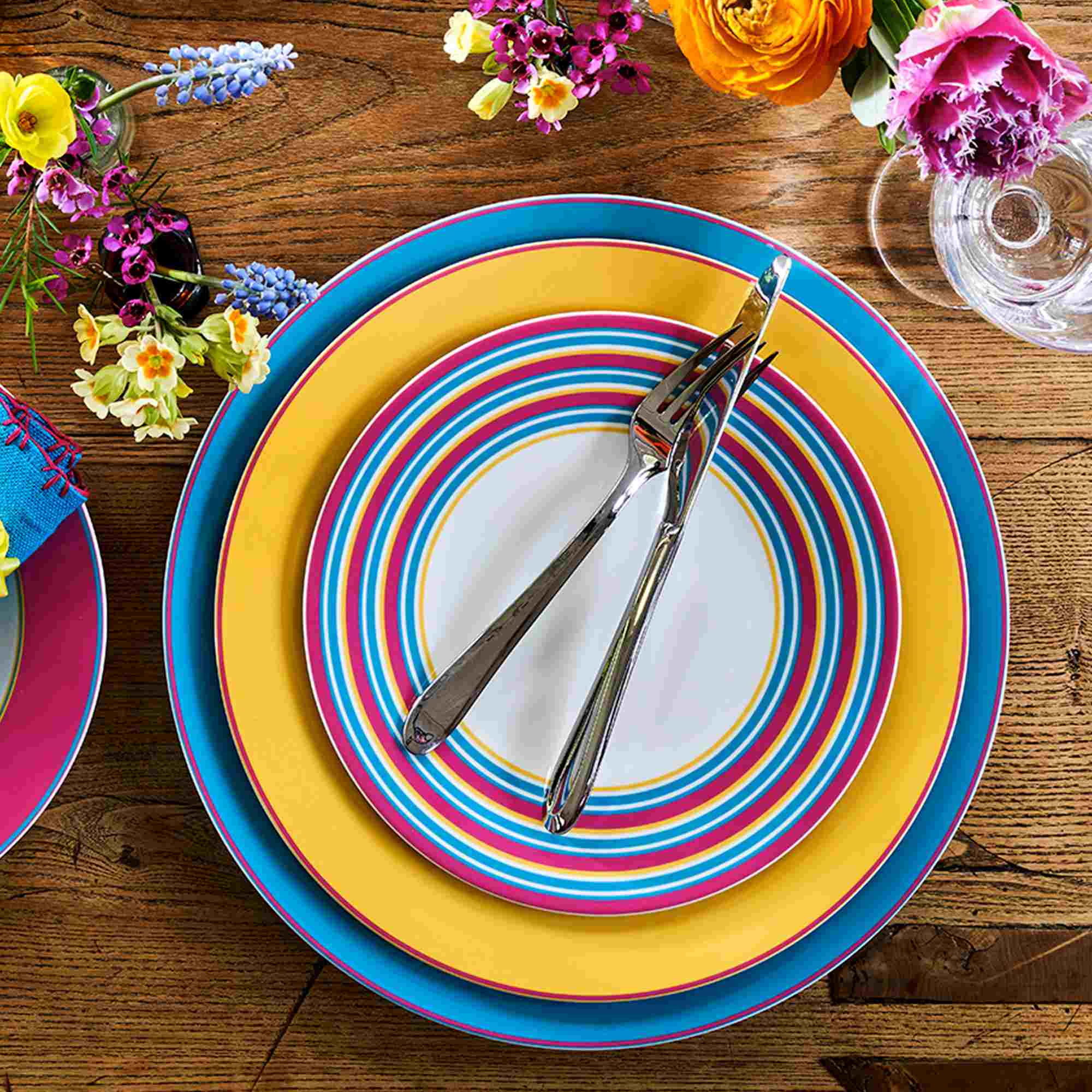 Kit Kemp Calypso Charger Plate - Turquoise image number null